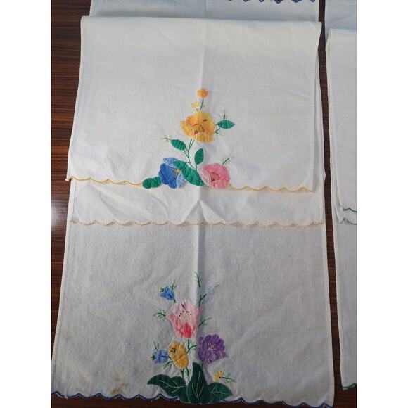 Handmade couch sofa back cover Cloth Flowers Floral Napkins Vintage Lot Of 4 - Picture 2 of 11